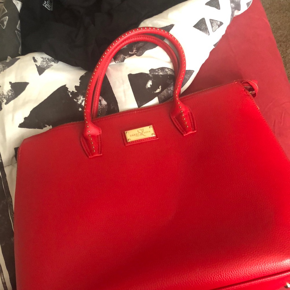 Sandy Lisa Red Purchase